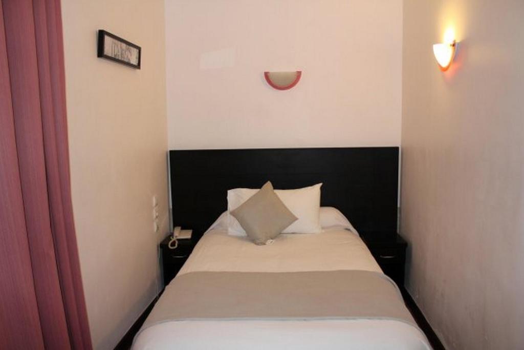 Le Clery Hotel Paris